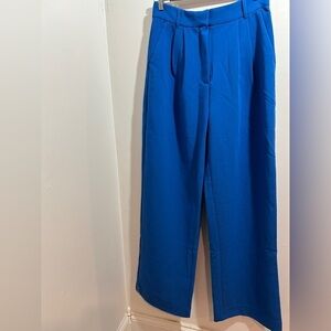 Abercrombie &Finch dress pants in a beautiful royal blue size 30